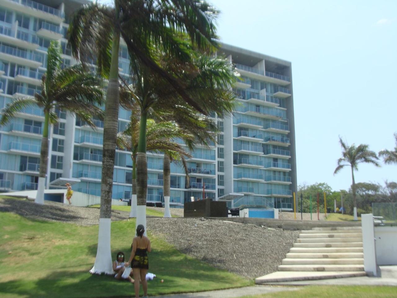 Apartamento En Balabeach Maria Chiquita In Front Of The Beach 2Hab โกลอน ภายนอก รูปภาพ